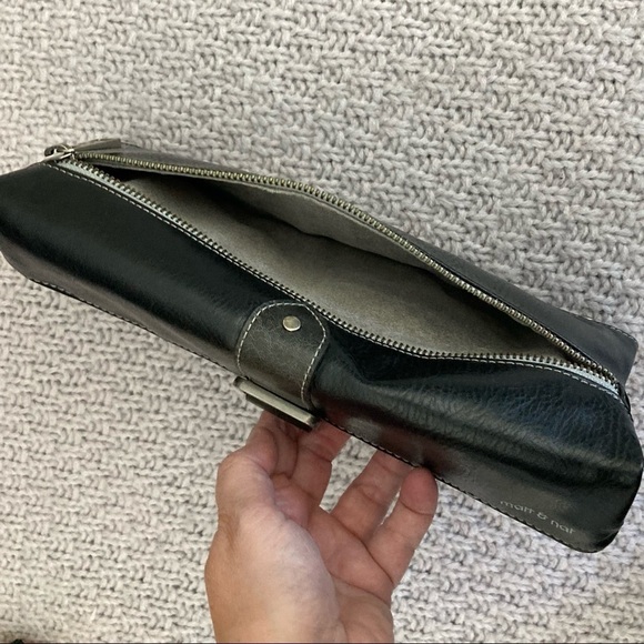 MATT & NAT Folding  Bag with Buckle Zippers Pockets Clutch - Picture 6 of 9